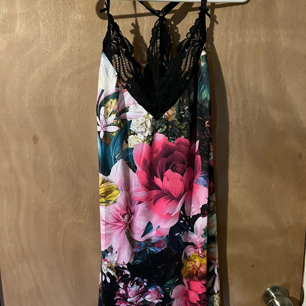Floral Lace-Trimmed Sexy Sleepwear